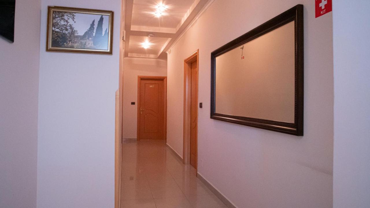 Alvero Hotel Përmet Esterno foto